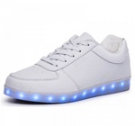 Кроссовки белые со светодиодной подсветкой (зарядка USB) "код.0129" 
